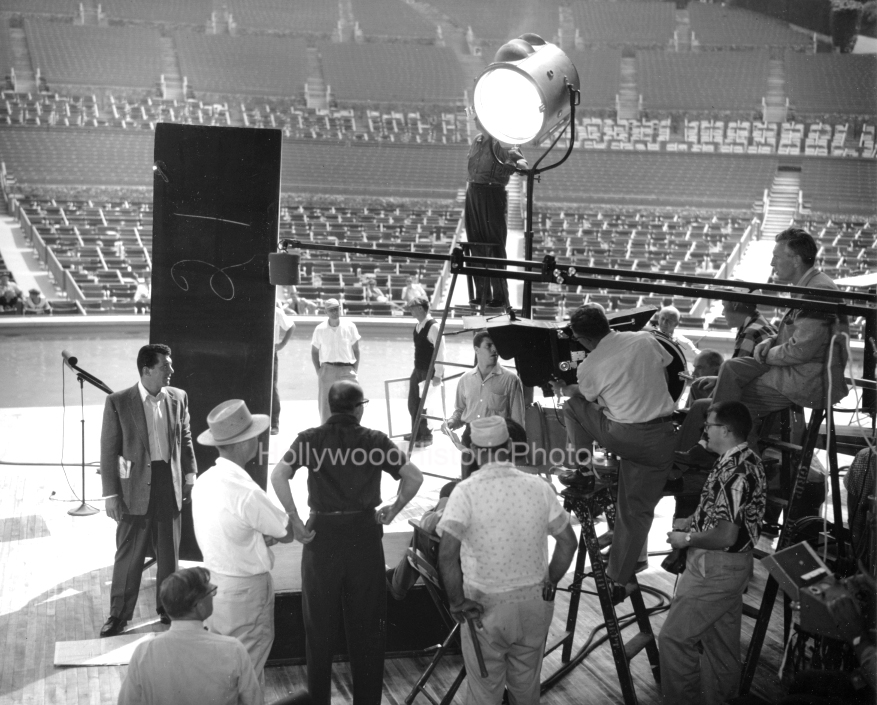 Dean Martin Jerry Lewis 1956 2 With crew at Hollywood Bowl wm.jpg